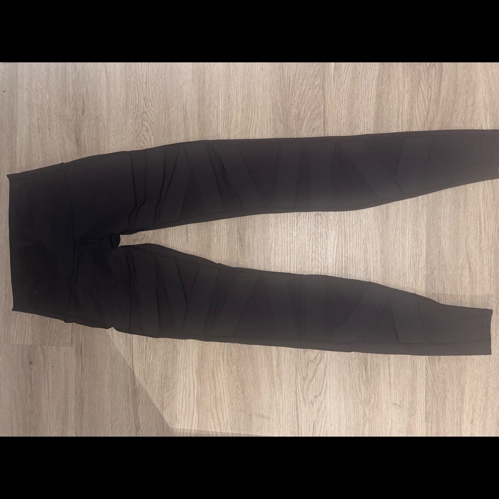 LuLu Wunder Under Size 6